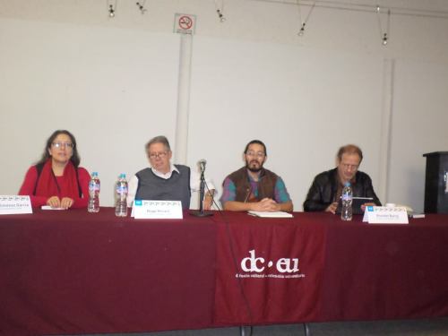 De izquierda a derecha (Siempre de izquierda): Escritora y académica Adriana Jiméez García, el escritor Hugo Hiriart ("Galaor", Premio Nacional), un servidor y el poeta Xhevdet Bajraj ("El tamaño del dolor") 